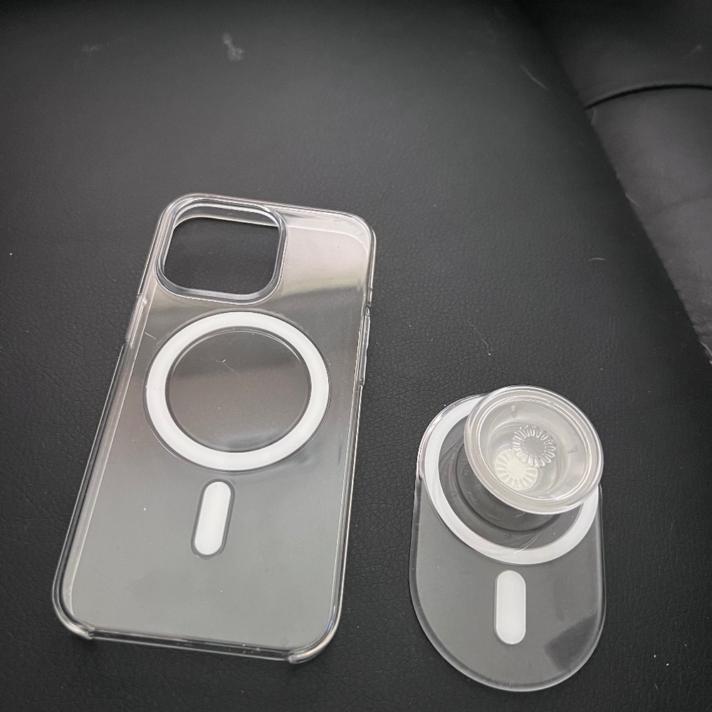 Apple IPhone Mag safe case for iPhone 13 Pro w/ magnetic pop socket